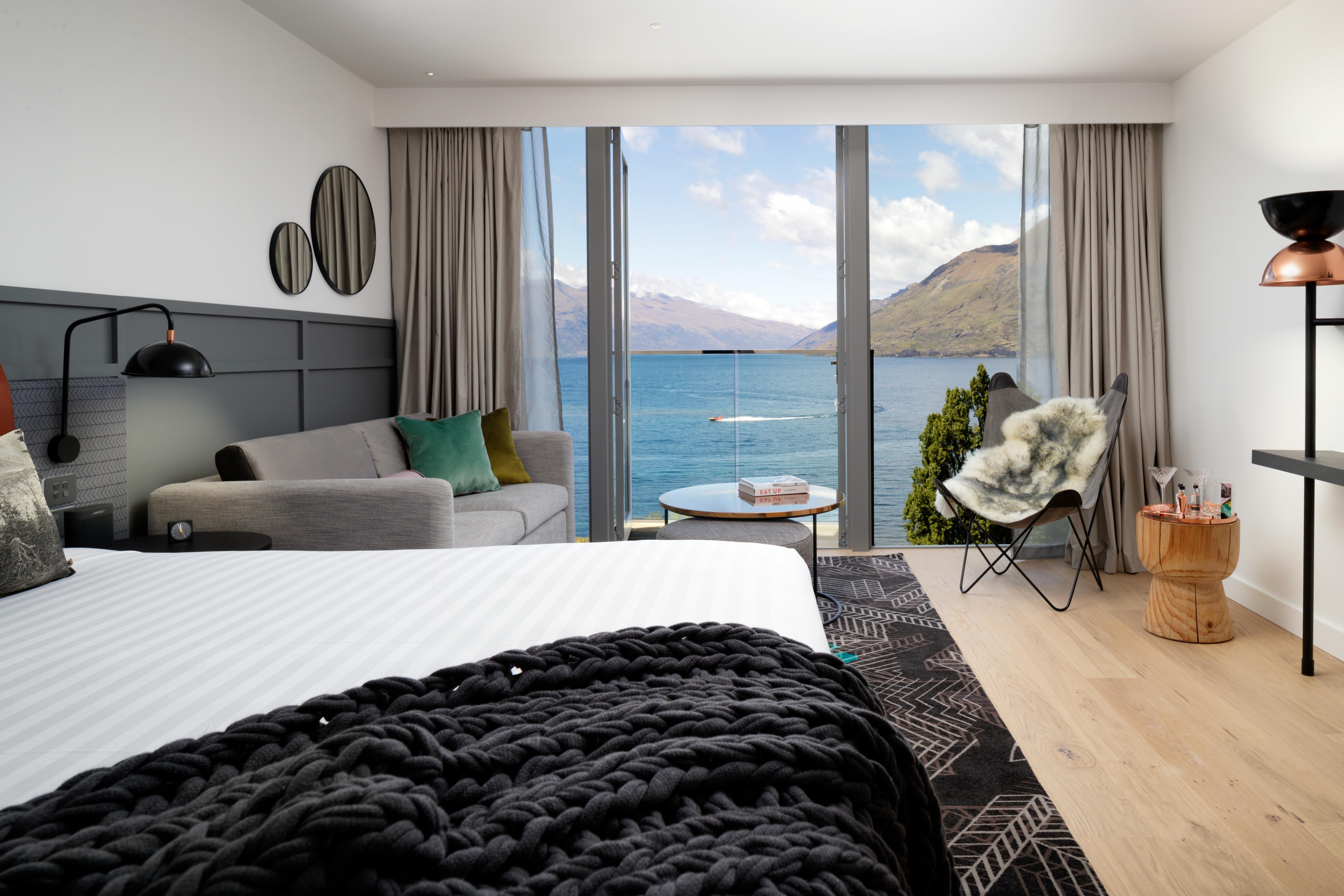 คิวที ควีนส์ทาวน์ Hotel ภายนอก รูปภาพ The hotel's Lakefront Suite